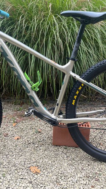Used Kona Kahuna 2022 2022 Mountainbike, Light Gray, 29 — image 2 of 4