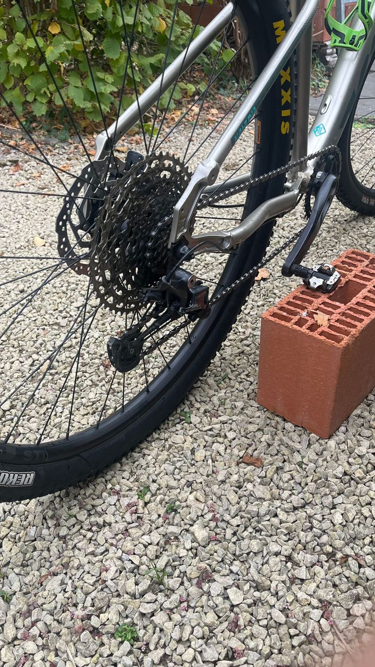 Used Kona Kahuna 2022 2022 Mountainbike, Light Gray, 29 — image 3 of 4