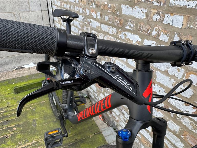 Used Specialized Men's Epic Comp 2018 2018 Mountainbike, Black, 29 — image 7 of 11