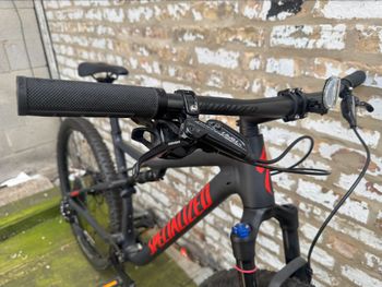 Used Specialized Men's Epic Comp 2018 2018 Mountainbike, Black, 29 — image 2 of 11