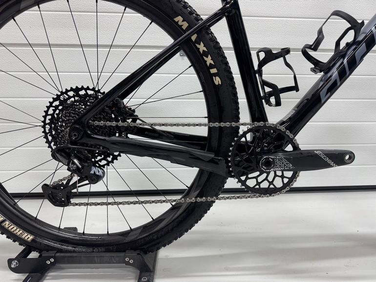 Used Giant Xtc SRAM NX Eagle 2022 Mountainbike, Blue — image 3 of 4