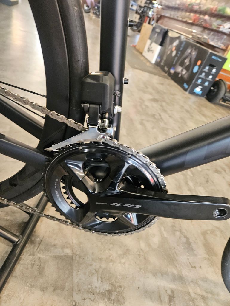 Used Look 785 Huez 105 Di2 2024 2024 Road & Gravel, Black — image 4 of 5