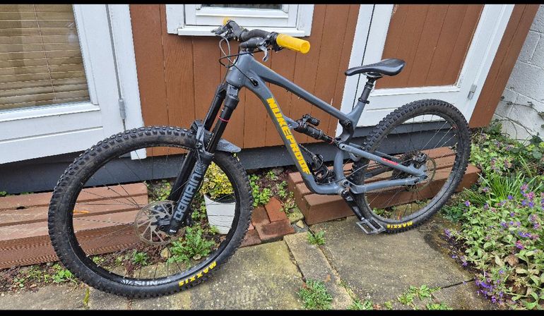 Used Nukeproof Mega 290 Alloy Comp 2022 2022 Mountainbike, Light Gray, 29 — image 4 of 6