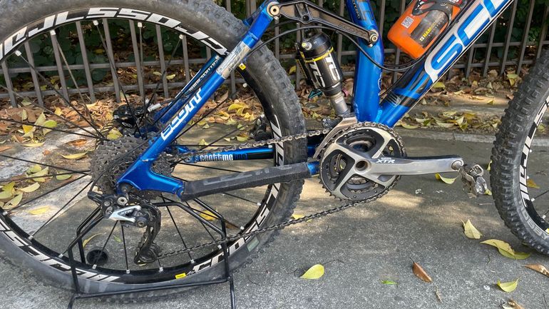 Used Scott Genius MT40 2012 Mountainbike, Blue, 26 — image 2 of 8
