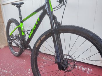 Used Giant Fathom 29 2 2017 2017 Mountainbike, Green, 29 — image 1 of 5