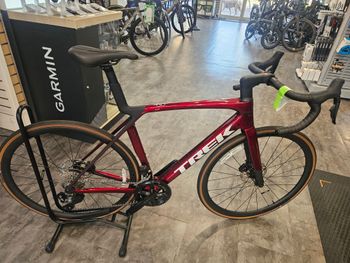 Used Trek Madone SL 6 Gen 8 2025 2025 Road & Gravel, Red — image 6 of 6