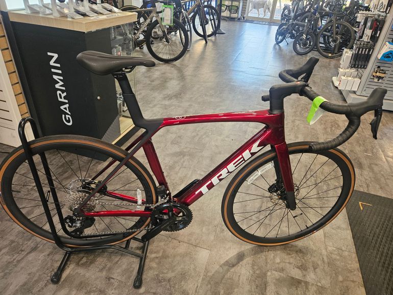 Used Trek Madone SL 6 Gen 8 2025 2025 Road & Gravel, Red — image 6 of 6