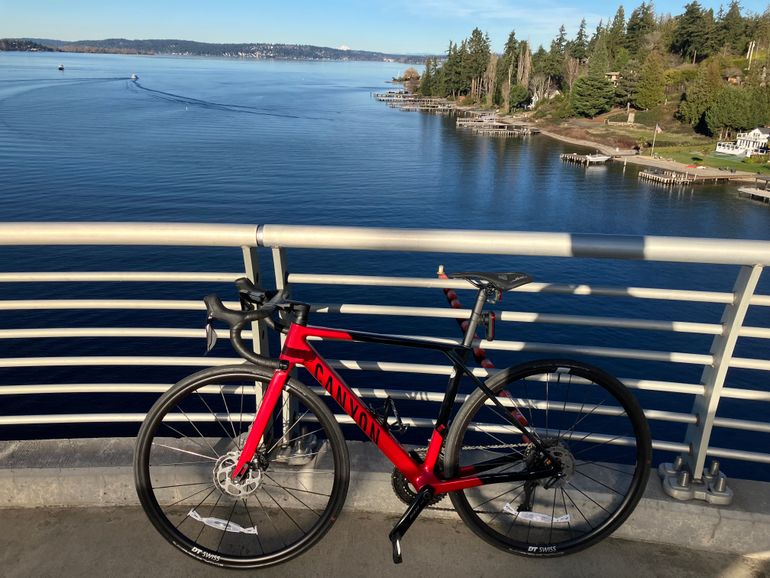 Used Canyon Ultimate CF SL 7 Di2 2024 2024 Road & Gravel, Red — image 10 of 26