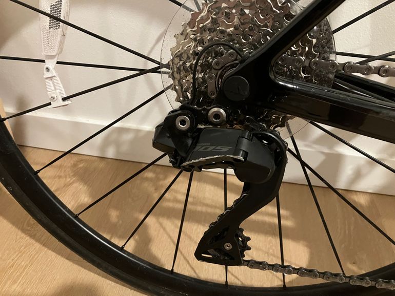 Used Canyon Ultimate CF SL 7 Di2 2024 2024 Road & Gravel, Red — image 20 of 26