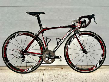 Used Trek Madone 6.9 Red 2009 2009 Road & Gravel, Black — image 1 of 12