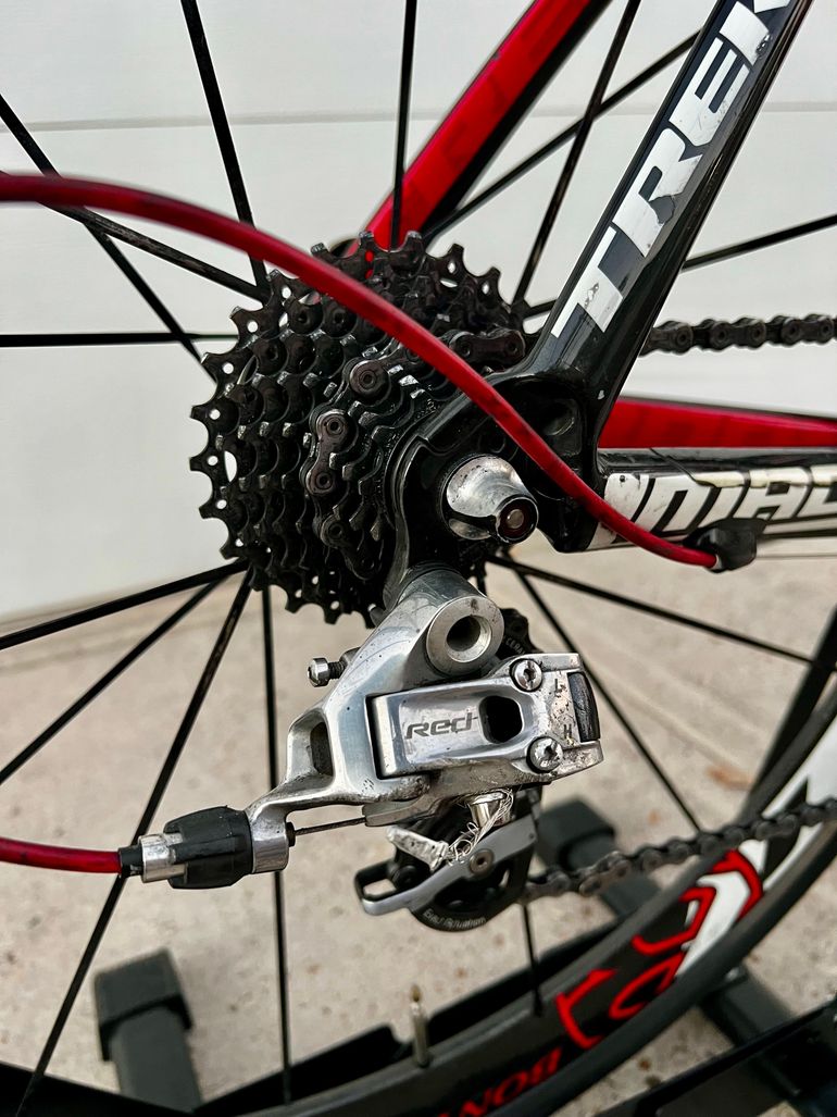Used Trek Madone 6.9 Red 2009 2009 Road & Gravel, Black — image 2 of 12