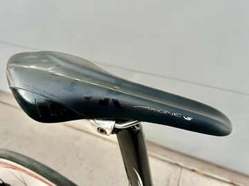 Used Trek Madone 6.9 Red 2009 2009 Road & Gravel, Black — image 8 of 12