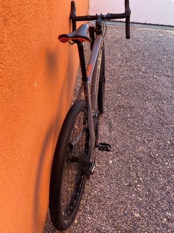 Used Cannondale Slate 2016 Road & Gravel, Light Gray — image 6 of 6