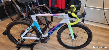 Brugt Canyon Aeroad CFR eTap 2024 2024 Road & Gravel — billede 2 af 3