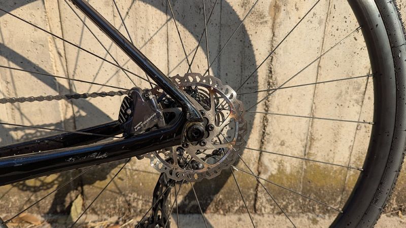 Giant Defy Advanced 1 2022 2022 Road & Gravel d'occasion — image 7 sur 9