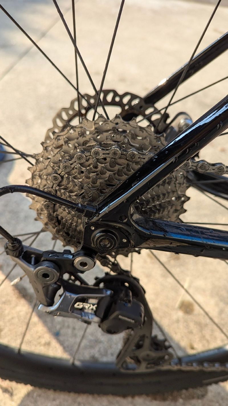 Giant Defy Advanced 1 2022 2022 Road & Gravel d'occasion — image 5 sur 9