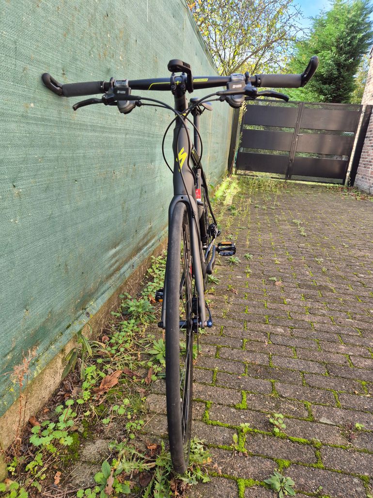 Used Specialized Sirrus 2015 Road & Gravel, Black — image 6 of 10