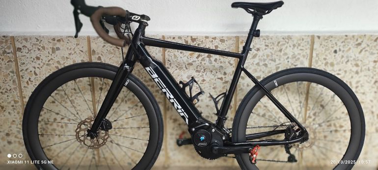 Used Berria Hibrid 2023 Road & Gravel, Black — image 2 of 10
