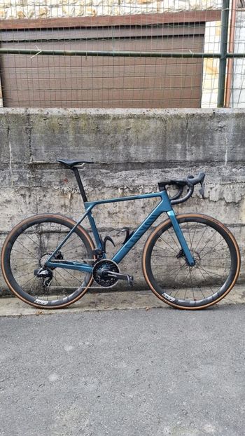 Used Canyon Ultimate CF SLX 8 Force AXS 2023 2023 Road & Gravel