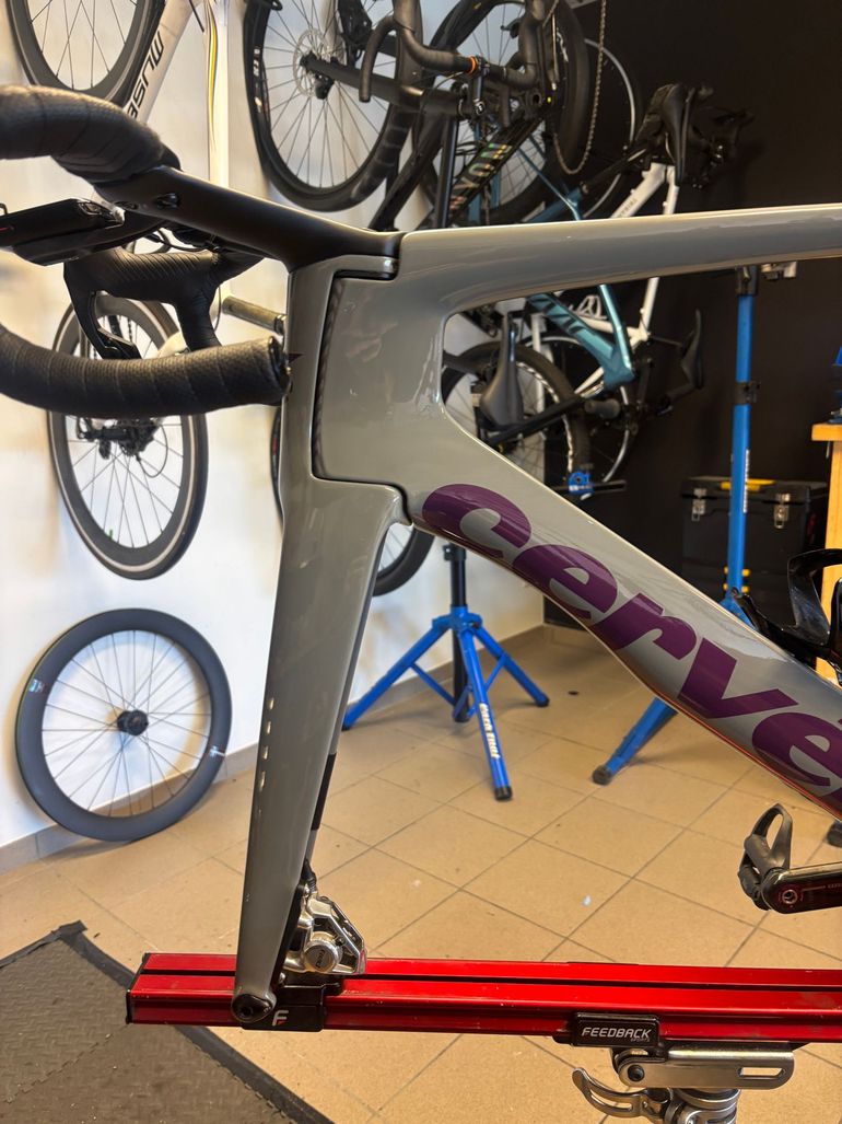 Used Cervélo S5 Force eTap AXS 2024 2024 Road & Gravel, Light Gray — image 8 of 11