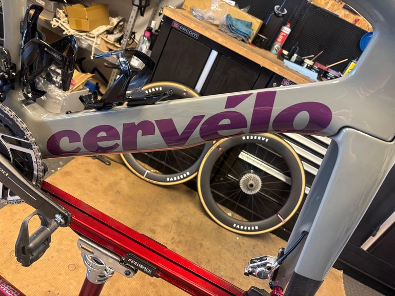 Used Cervélo S5 Force eTap AXS 2024 2024 Road & Gravel, Light Gray — image 5 of 11