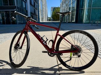 Used BMC URS FOUR 2020 2020 Road & Gravel, Red — image 5 of 8