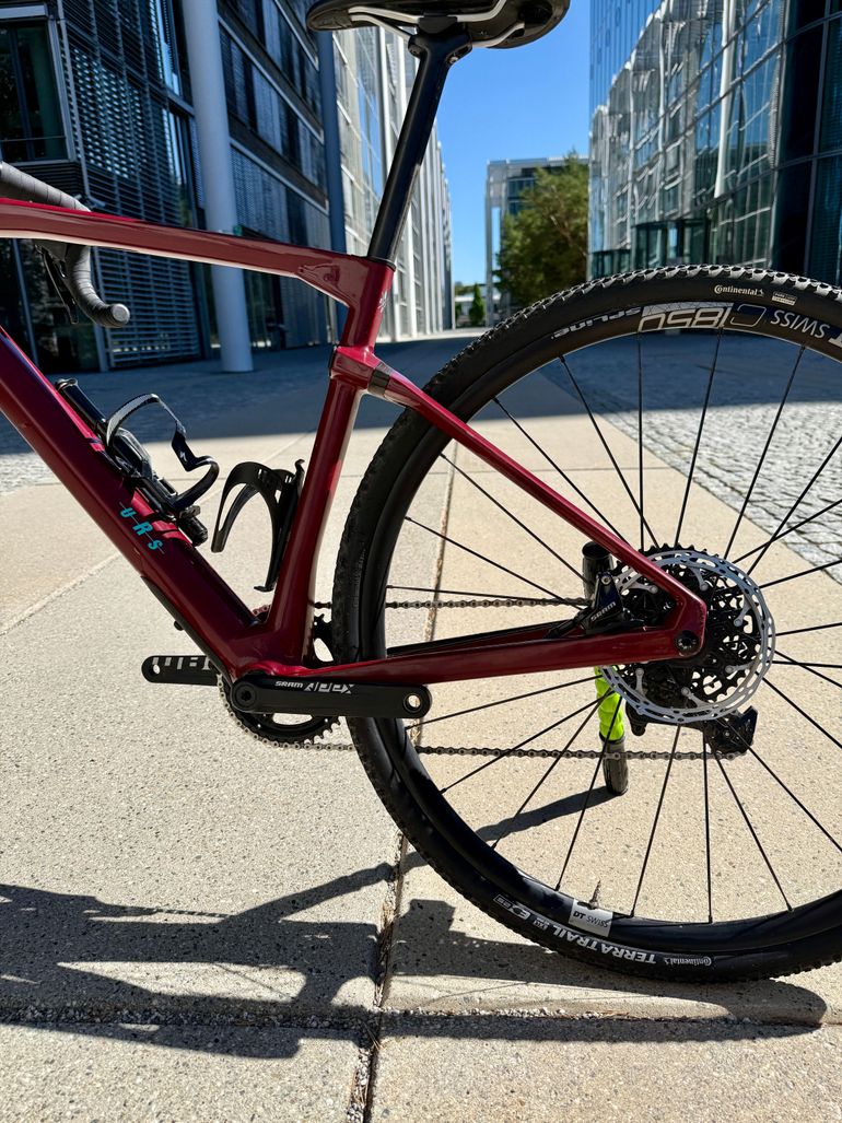 Used BMC URS FOUR 2020 2020 Road & Gravel, Red — image 6 of 8
