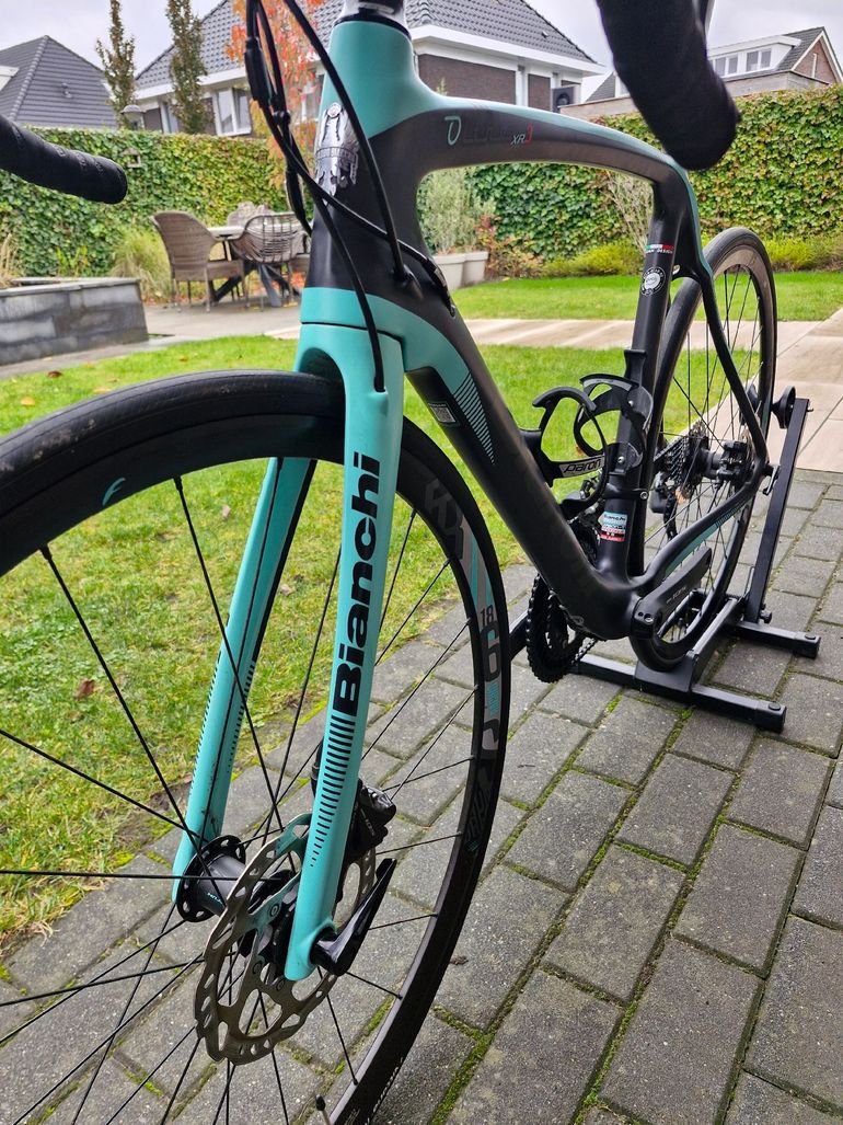 Used Bianchi Oltre Shimano 105 2019 Road & Gravel, Black — image 11 of 16