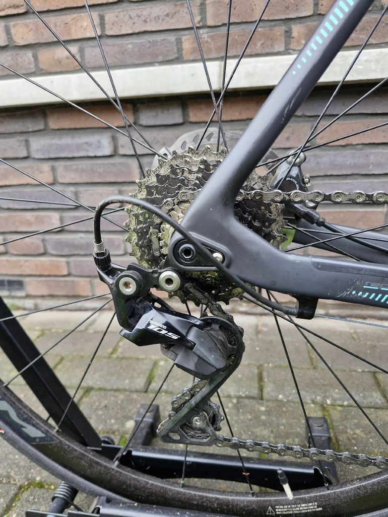 Used Bianchi Oltre Shimano 105 2019 Road & Gravel, Black — image 5 of 16