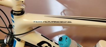 Used Giant TCR Advanced SL 1 2017 2017 Road & Gravel, White — image 3 of 10