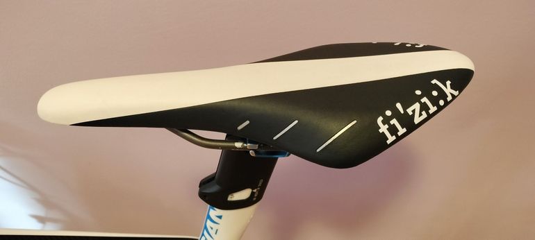 Used Giant TCR Advanced SL 1 2017 2017 Road & Gravel, White — image 4 of 10