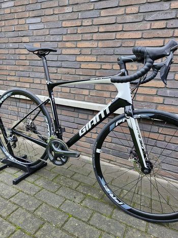 Used Giant Defy Advanced 1 2018 2018 Road & Gravel, Black — image 2 of 16