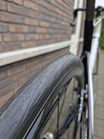 Used Giant Defy Advanced 1 2018 2018 Road & Gravel, Black — image 8 of 16