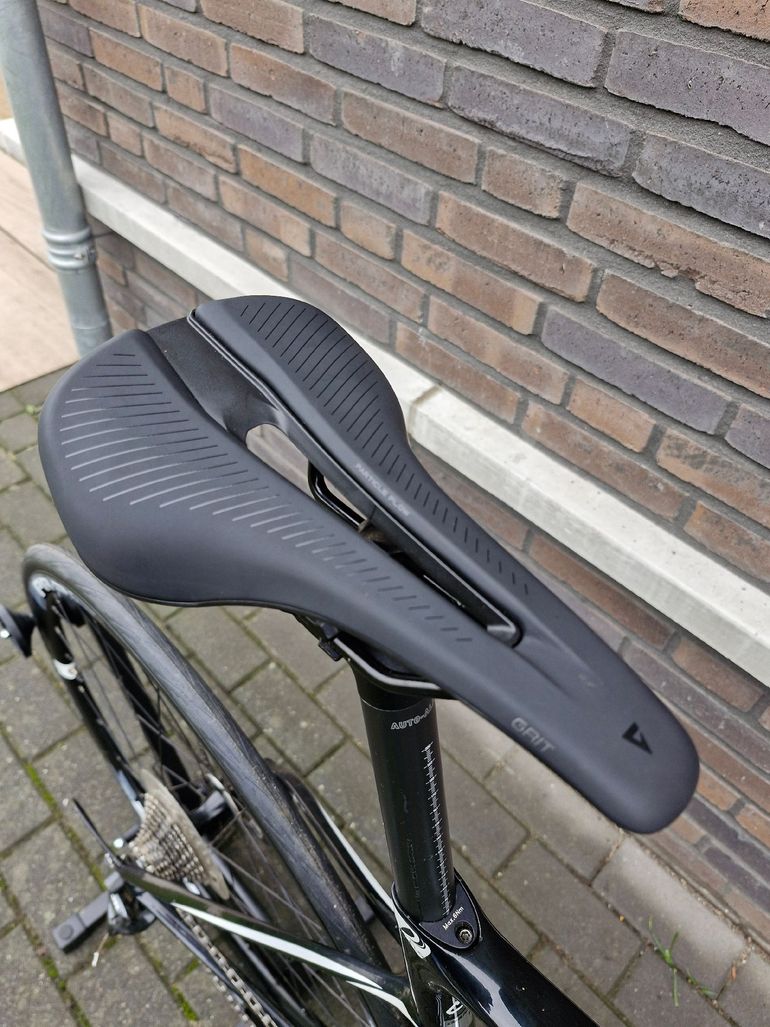 Used Giant Defy Advanced 1 2018 2018 Road & Gravel, Black — image 14 of 16