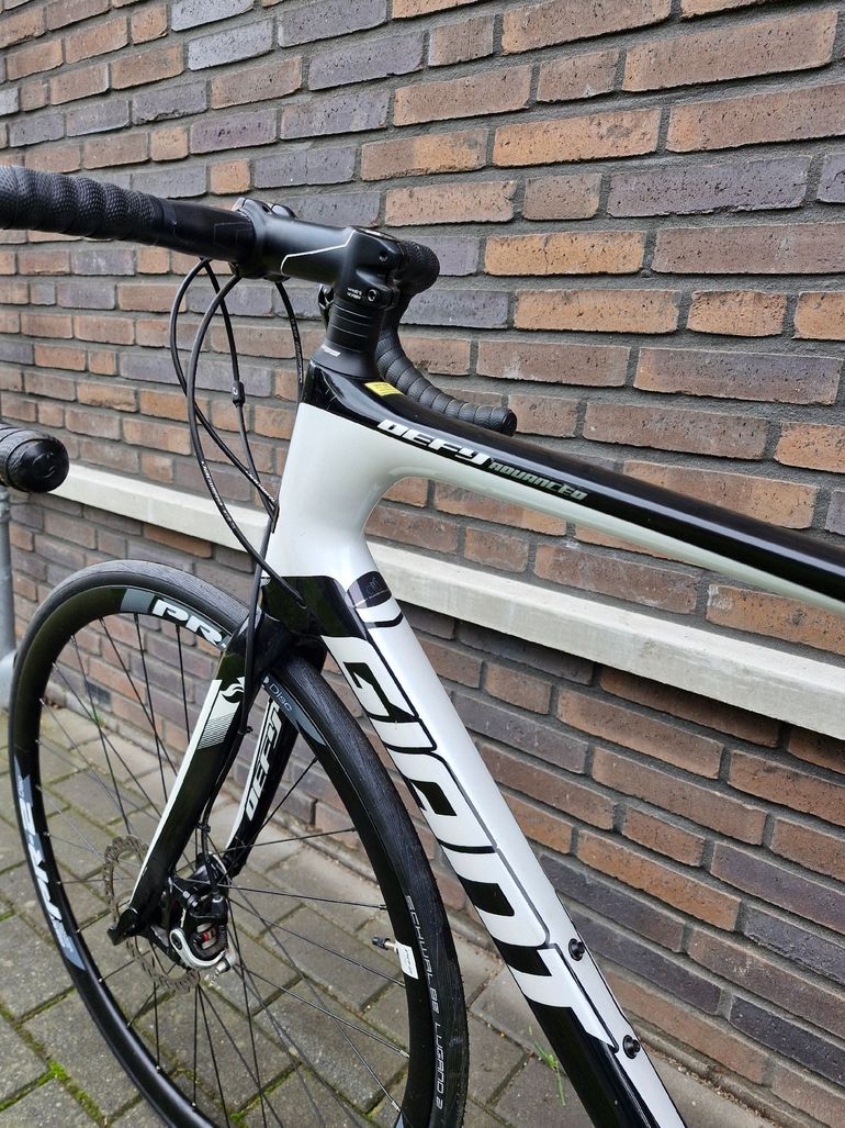 Used Giant Defy Advanced 1 2018 2018 Road & Gravel, Black — image 16 of 16