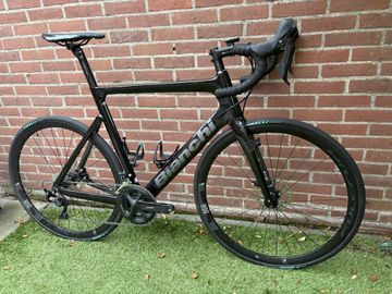 Used Bianchi 105 Disc 2022 Road & Gravel, Black — image 4 of 12