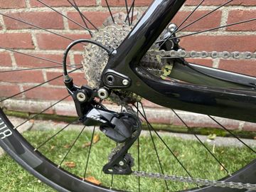 Used Bianchi 105 Disc 2022 Road & Gravel, Black — image 10 of 12