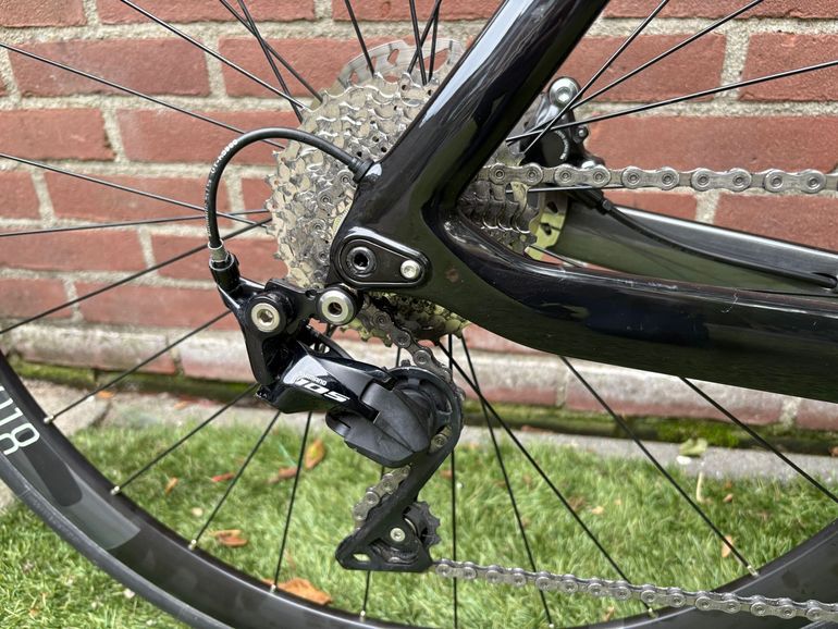 Used Bianchi 105 Disc 2022 Road & Gravel, Black — image 10 of 12