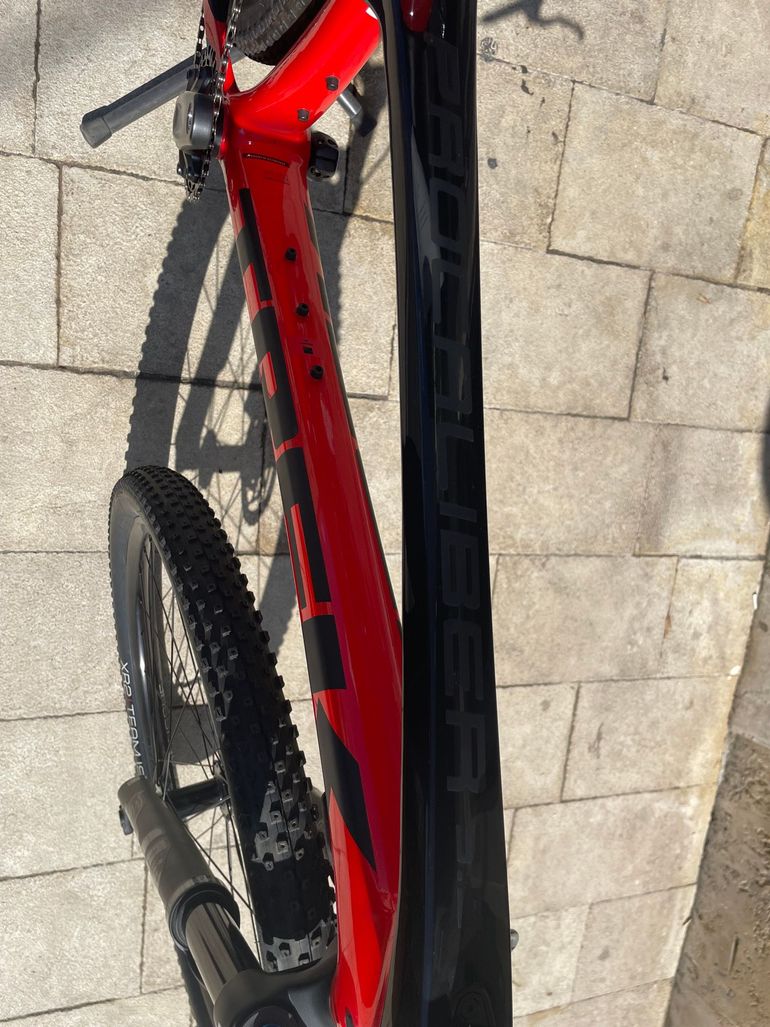 Used Trek Procaliber 9.5 2024 2024 Mountainbike, Red, 29 — image 4 of 6