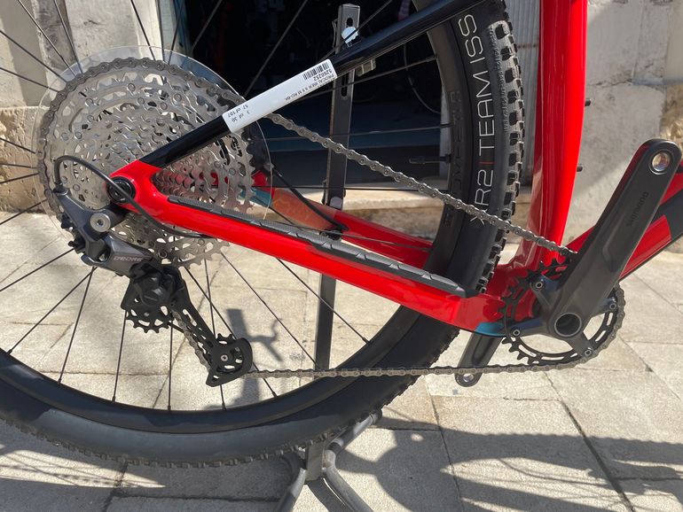 Used Trek Procaliber 9.5 2024 2024 Mountainbike, Red, 29 — image 3 of 6