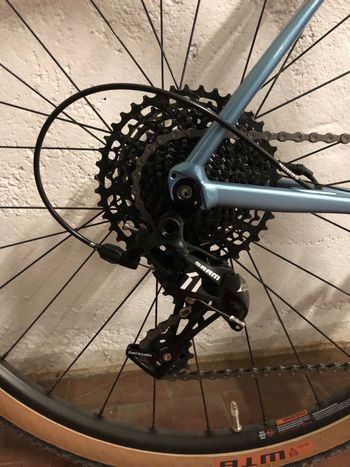 Used Cannondale Slate Apex 1 2018 2018 Road & Gravel, Light Gray — image 2 of 6