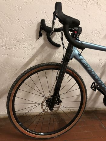 Used Cannondale Slate Apex 1 2018 2018 Road & Gravel, Light Gray — image 4 of 6