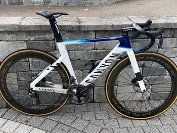 Used Canyon Aeroad CFR Disc Di2 2021 2021 Road & Gravel