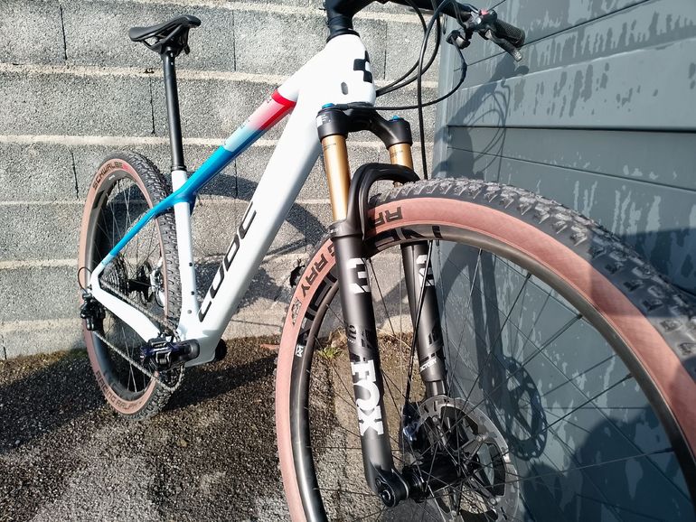 Used Cube C68 X Team 2025 Mountainbike, Blue — image 5 of 10