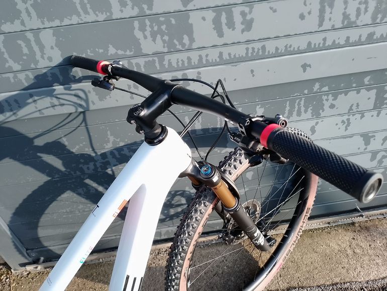 Used Cube C68 X Team 2025 Mountainbike, Blue — image 4 of 10