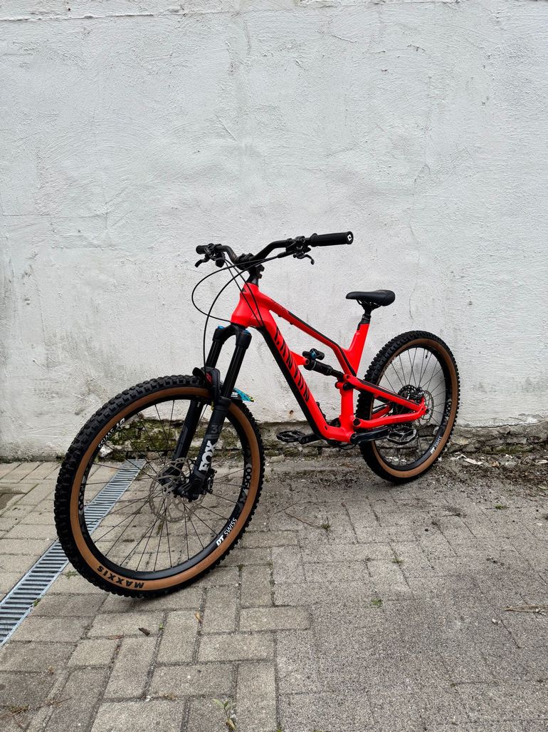 Used Canyon Spectral AL 6.0 2020 2020 Mountainbike, Red, 27.5 — image 2 of 16