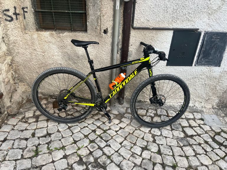 Used Cannondale Fsi Carbon 2019 Mountainbike, Black — image 1 of 4