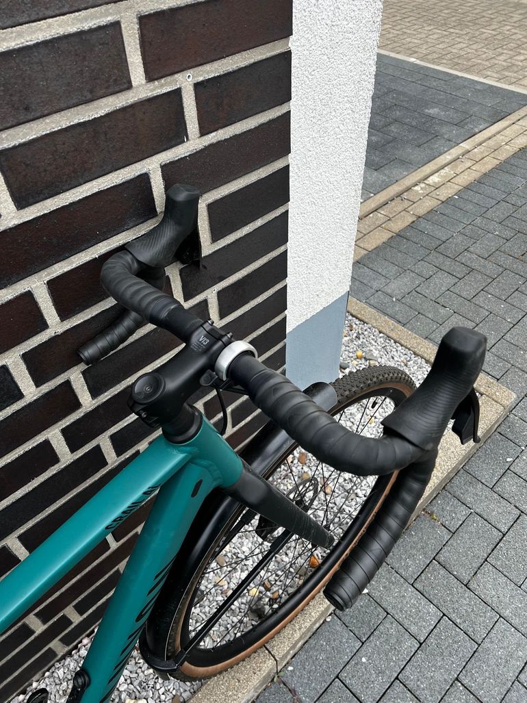 Used Canyon Grail 7 eTap 2022 2022 Road & Gravel, Green — image 6 of 7