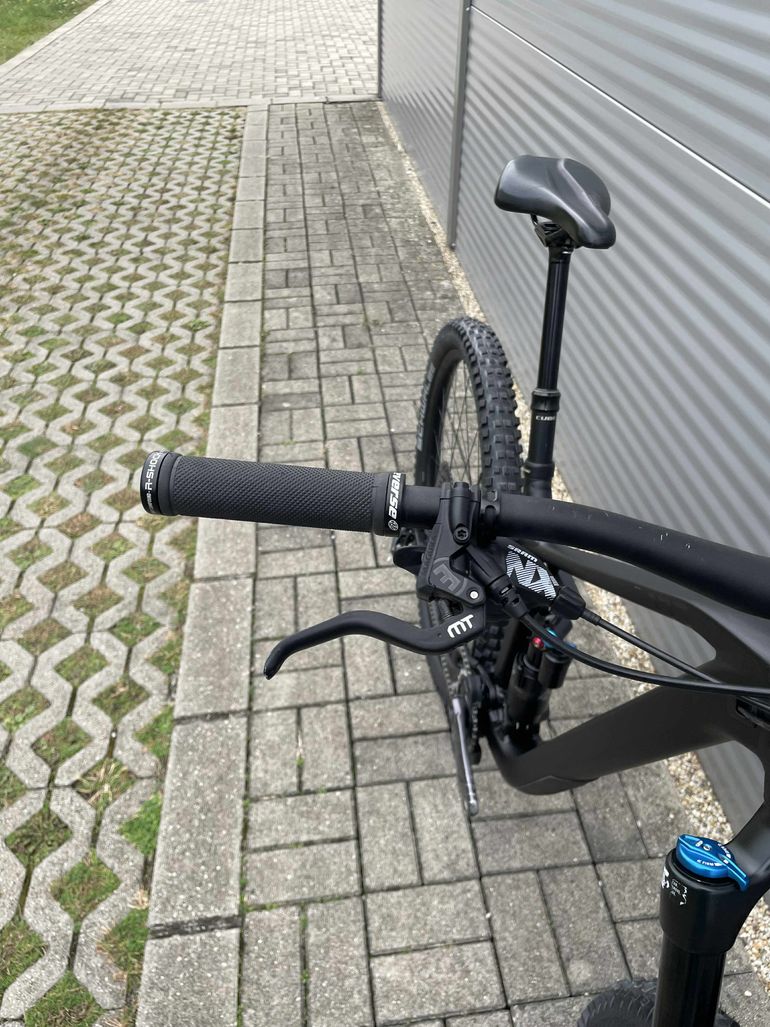 Used CUBE STEREO ONE77, PRO 29 2022 2022 Mountainbike, Black, 29 — image 4 of 17