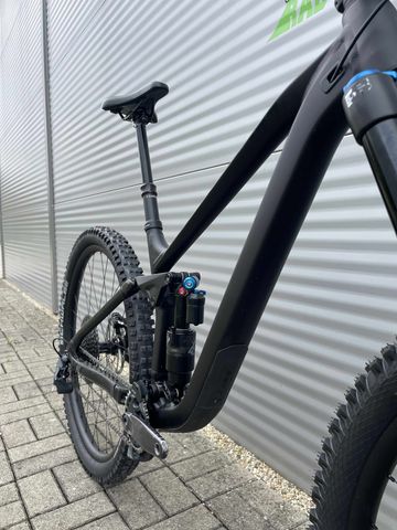 Used CUBE STEREO ONE77, PRO 29 2022 2022 Mountainbike, Black, 29 — image 2 of 17